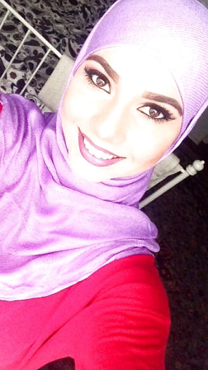 8P Hijab cum on her face please