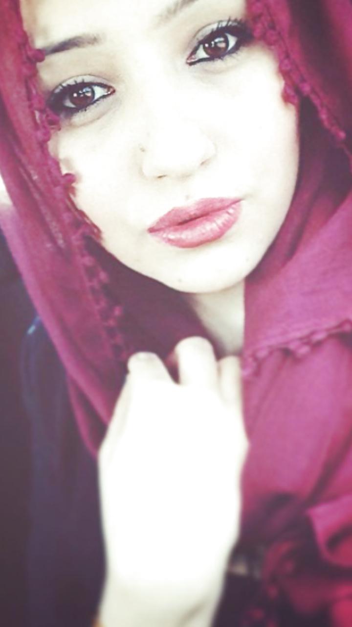8P Hijab cum on her face please