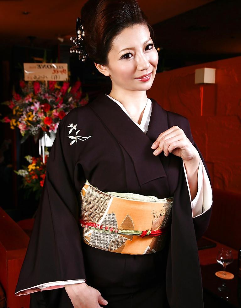18P Sayuri Mikami - Beautiful Japanese MILF