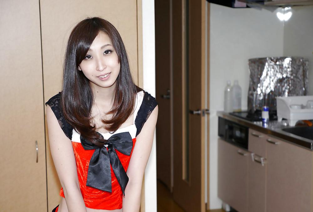 25P Japanese girl fucked at home