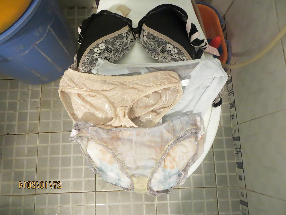 17P Cum on many my sexy neighbour girl's dirty panties 27102014