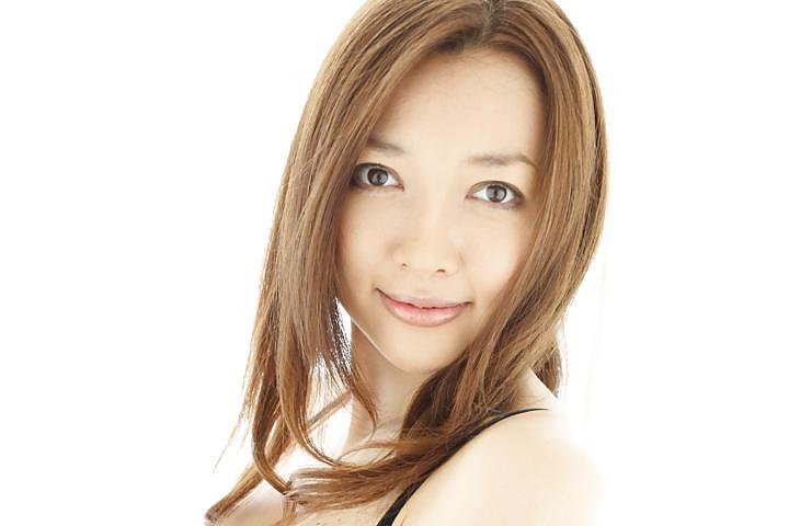 25P Mai Uzuki - 01 Japanese Beauties