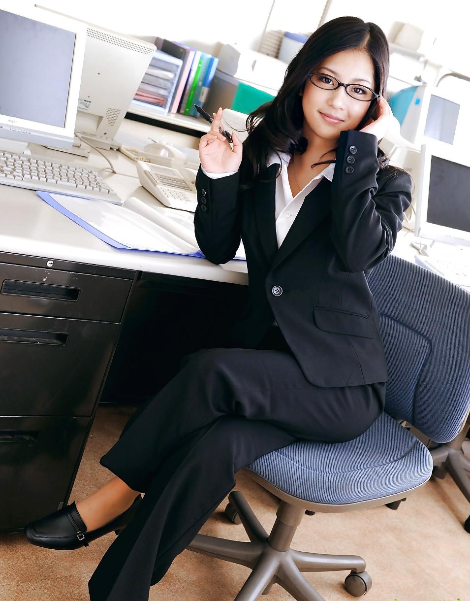 25P Satomi Suzuki - Pretty Japanese PornStar 