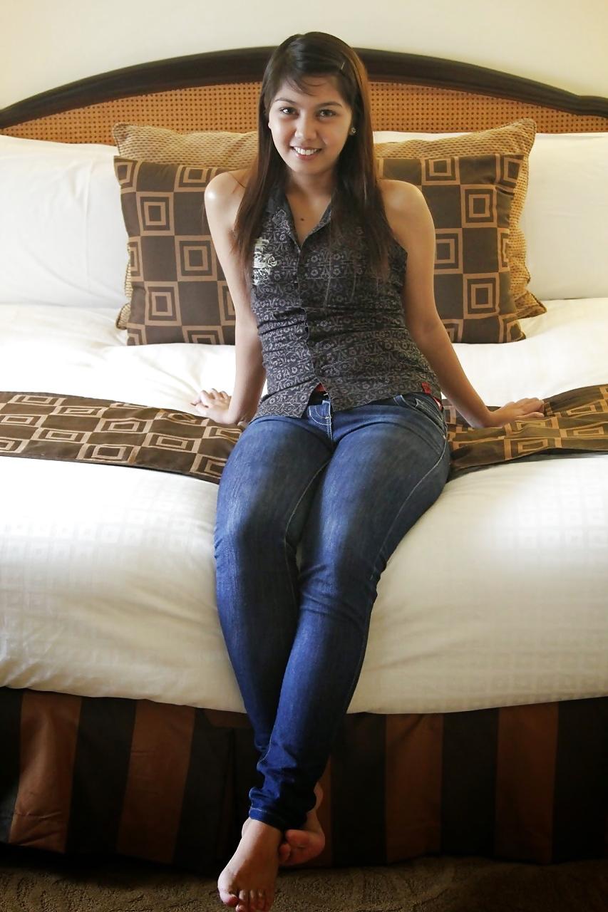 25P LBFM horny thai bed room