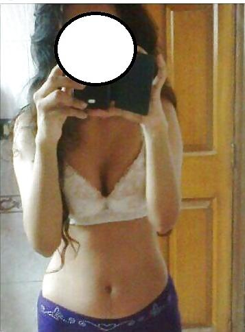 5P Babe in changing room