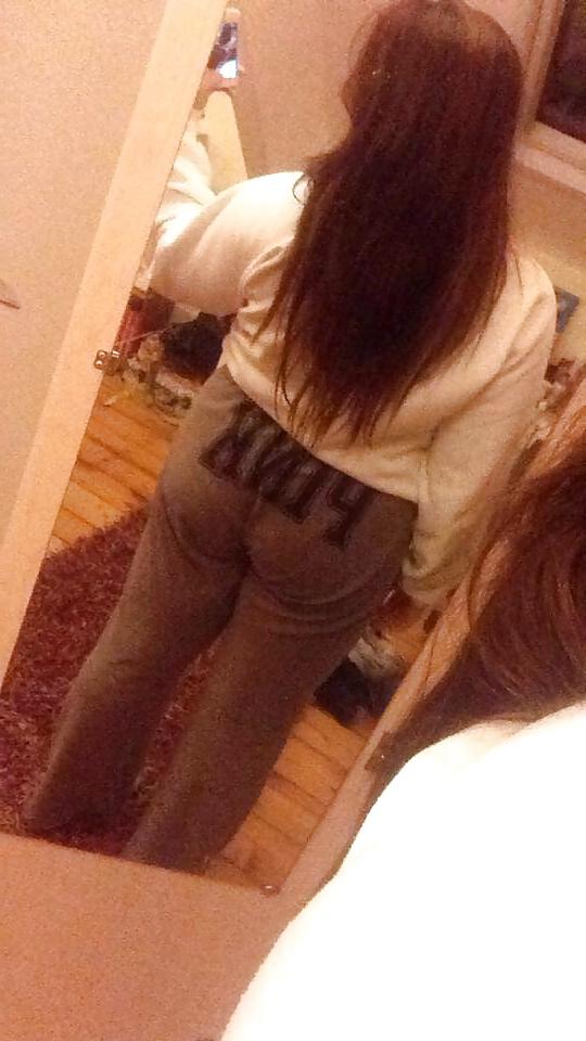 20P Thick Teen Selfies