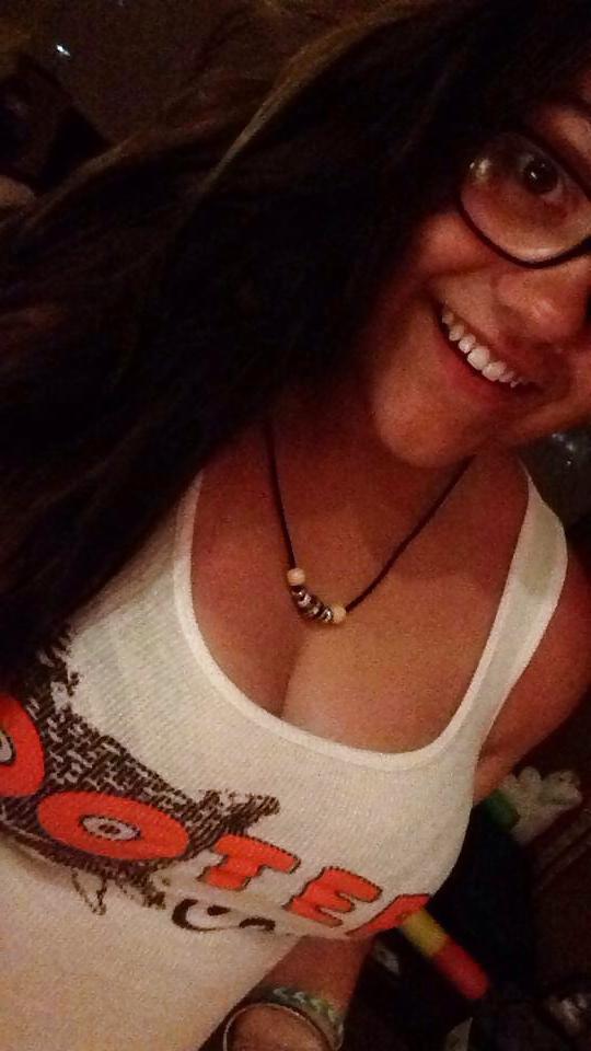 20P Thick Teen Selfies