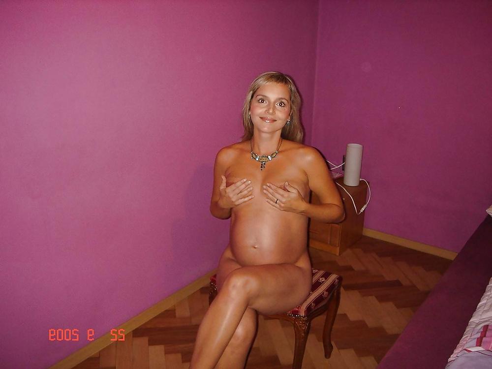 9P Pregnant hottie