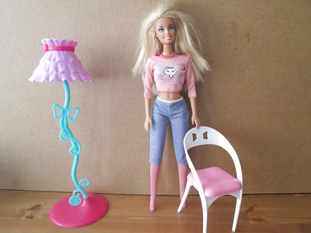 25P Barbie kitty sweater cumshot