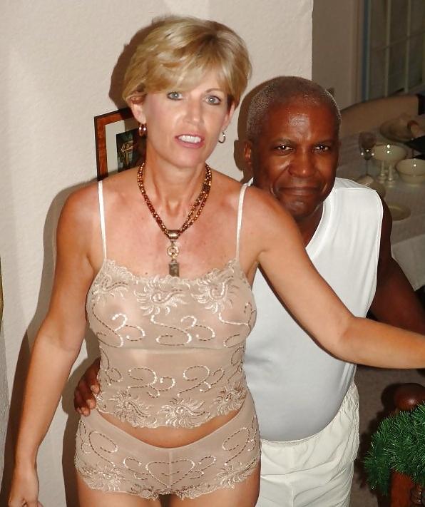 20P Super Hot Milf