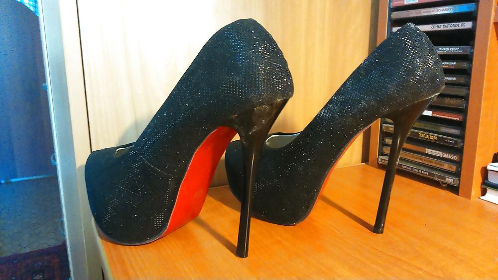 8P Cum on GF heels