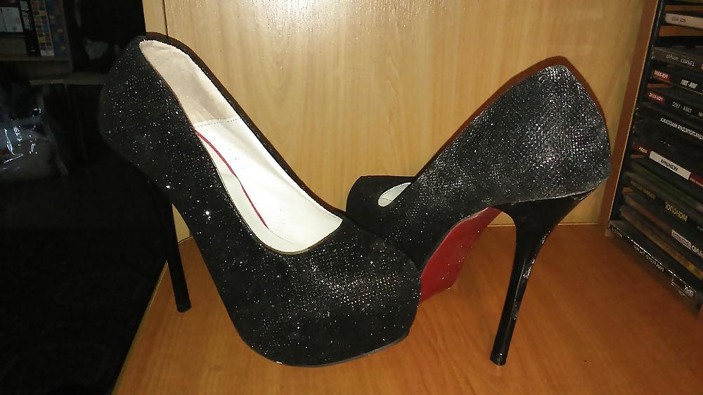 8P Cum on GF heels