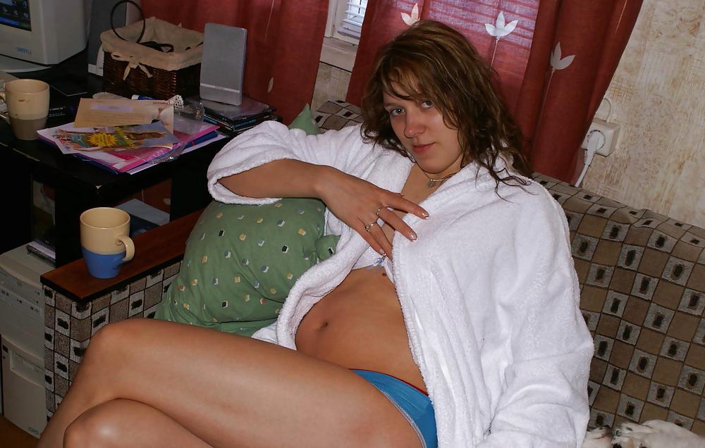 9P Naked & Pregnant 4