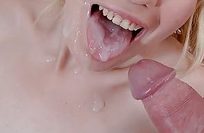 25P Gesichtsbehandlungen, Cumshots