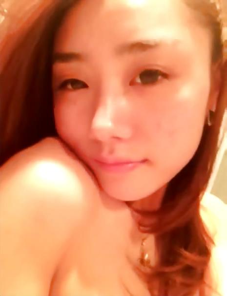 25P 0186 Asian Tease None Nude