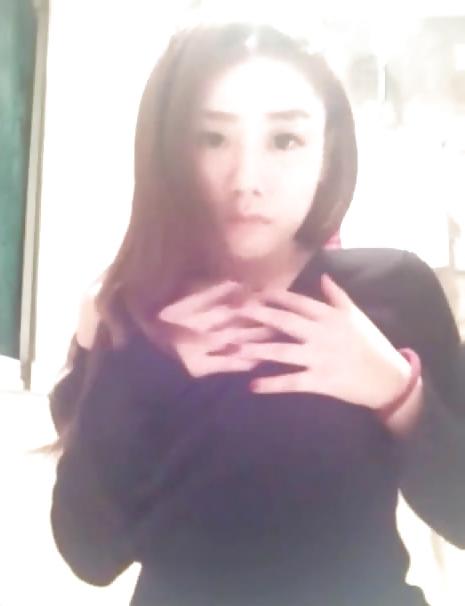 25P 0186 Asian Tease None Nude