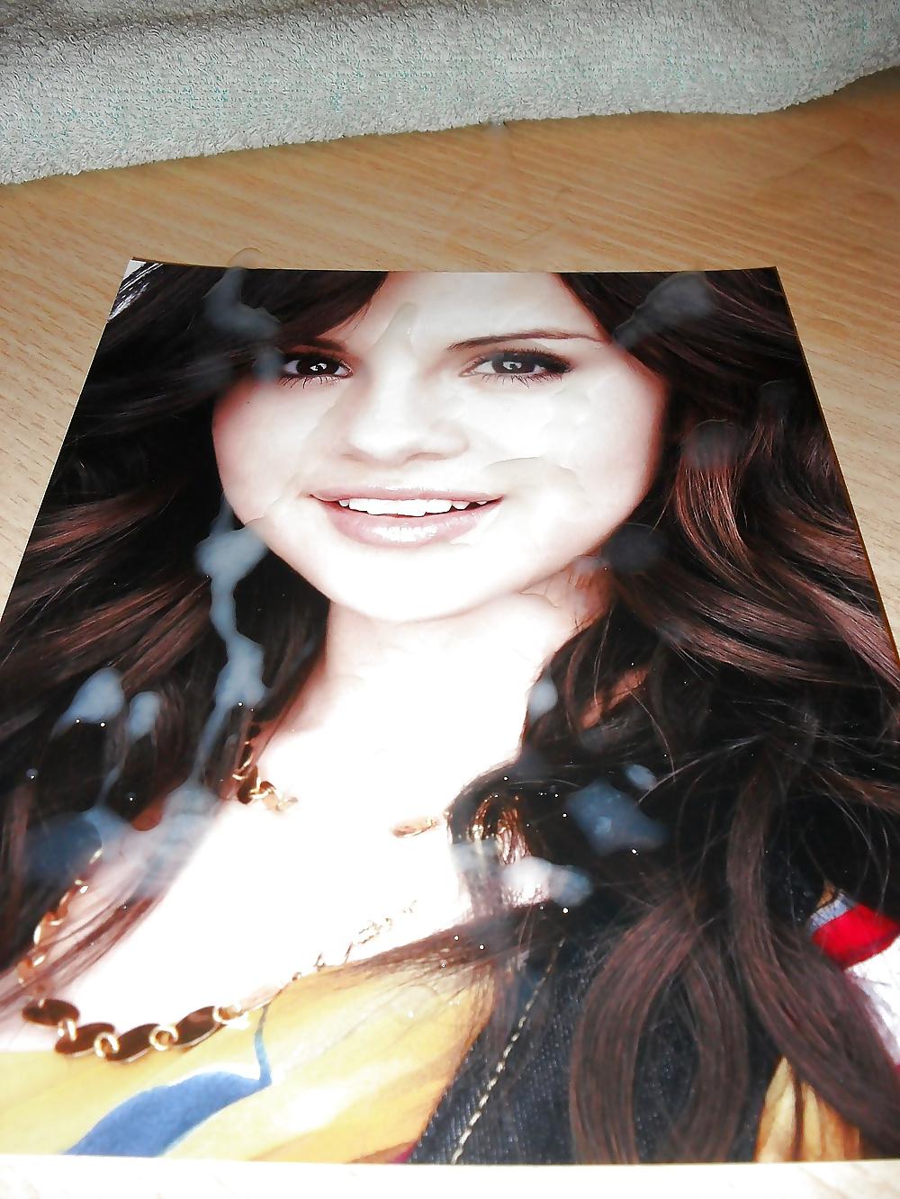 25P Selena Gomez abspritzen