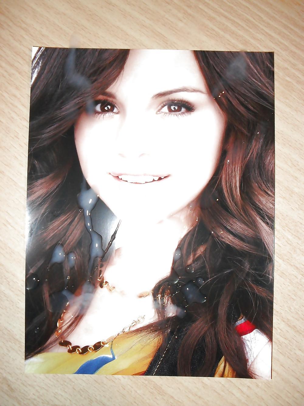 25P Selena Gomez abspritzen