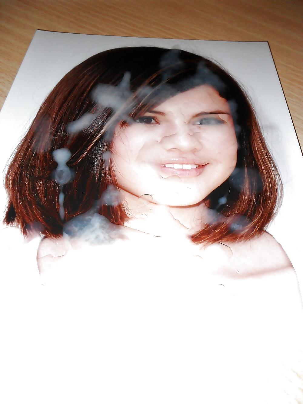 25P Selena Gomez abspritzen
