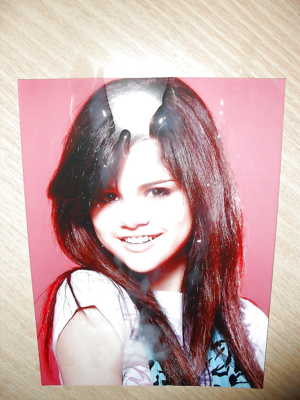 25P Selena Gomez abspritzen