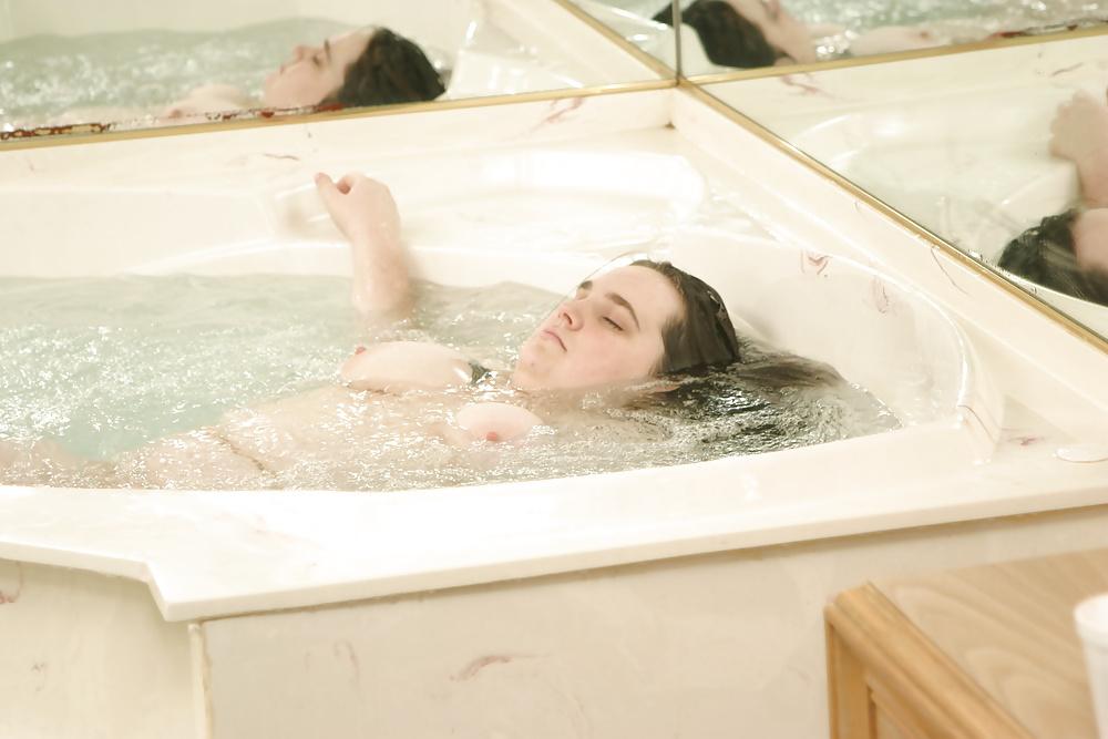 25P Kaylee's Hot Tub Hairbrush