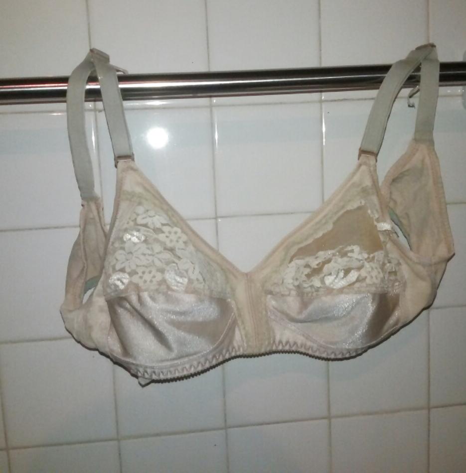 6P Mom's bra collection  36DD 
