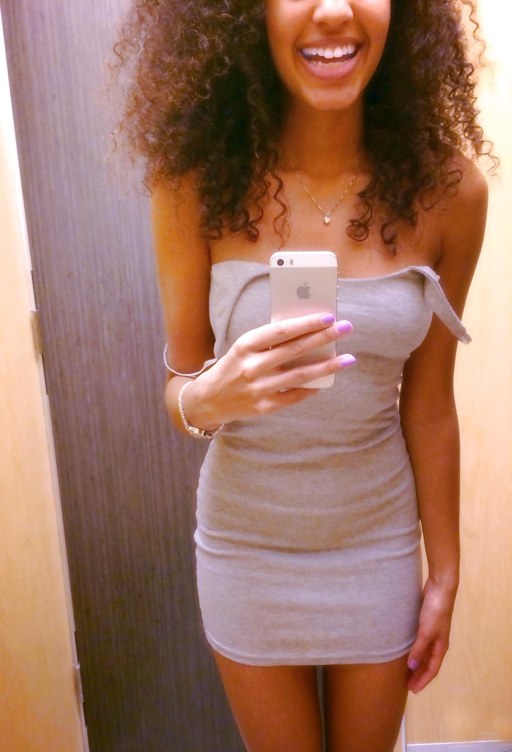 25P Selfless in clothing shop changing room