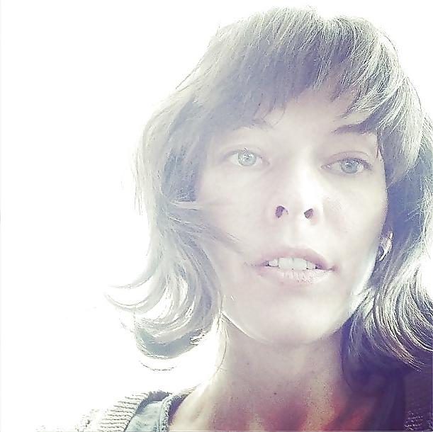 25P Milla Jovovich FACE to cum