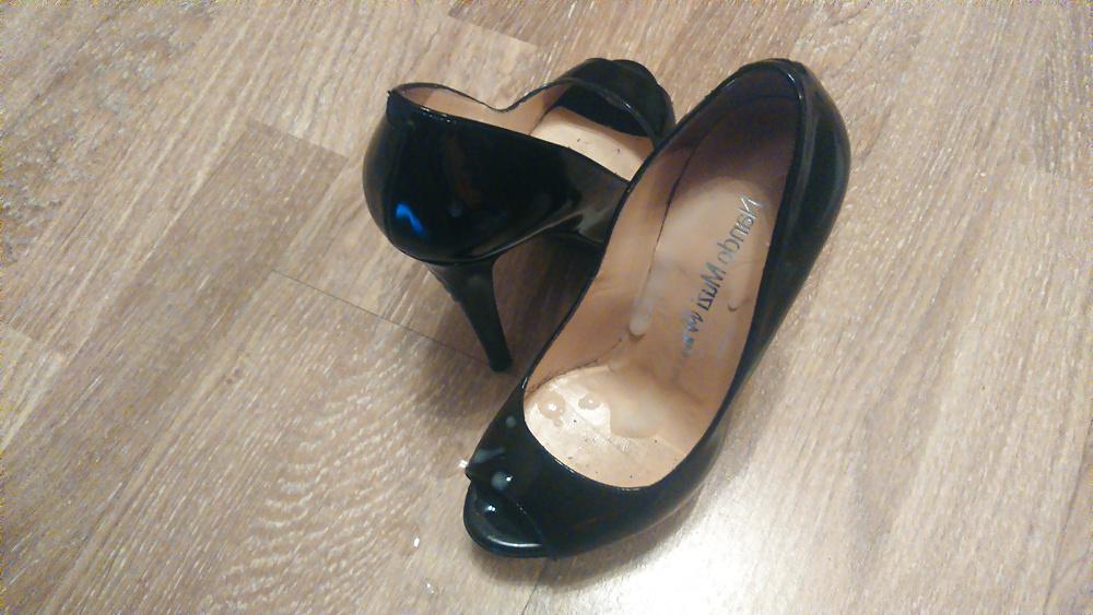 14P Fuck and cum on Nando Muzi heels