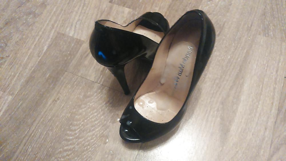 14P Fuck and cum on Nando Muzi heels