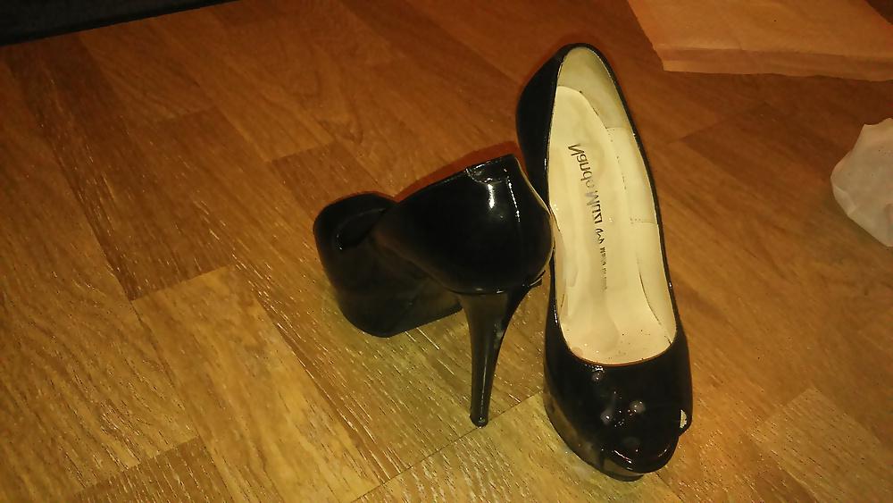 14P Fuck and cum on Nando Muzi heels