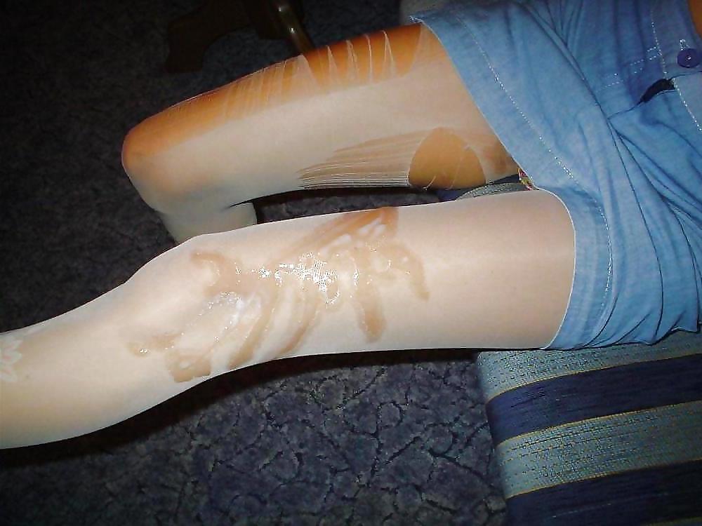 25P Cumshot on clothes