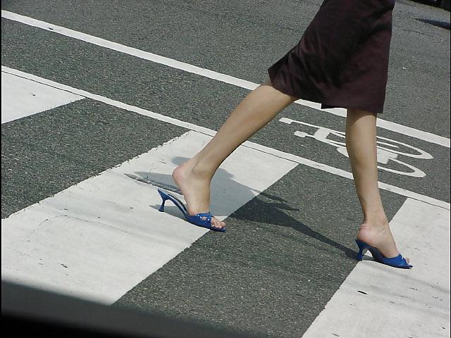 17P High Heels on Streets in Japan - Vol. 2
