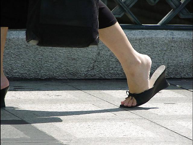 17P High Heels on Streets in Japan - Vol. 2