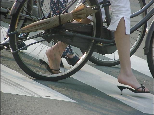 17P High Heels on Streets in Japan - Vol. 2