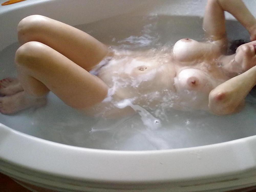 12P Mom in bath