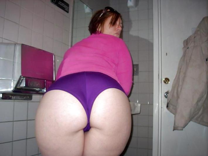 10P Thick white chick im fucking
