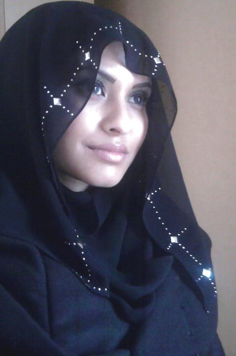 7P Firdousa milf in hijab