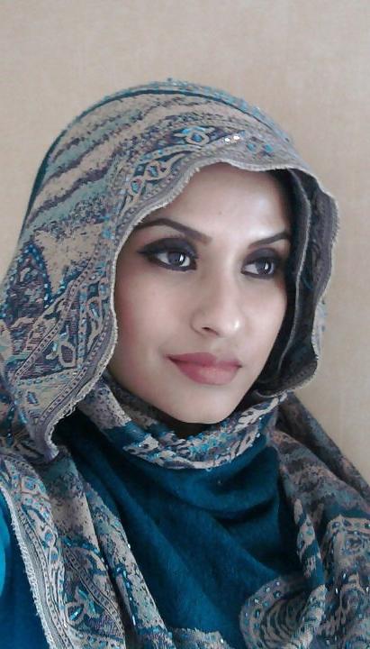 7P Firdousa milf in hijab