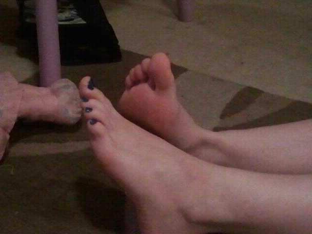 18P Feet, Cum on them