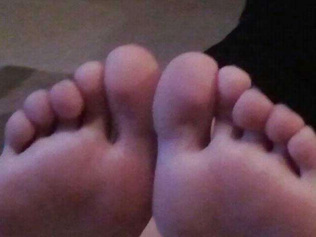 18P Feet, Cum on them