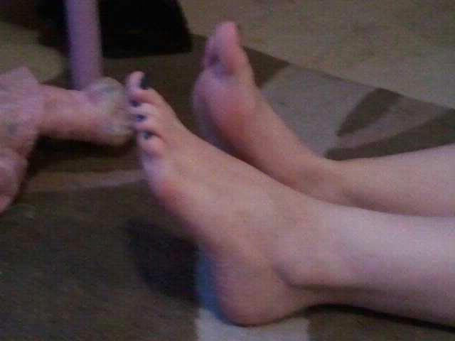 18P Feet, Cum on them