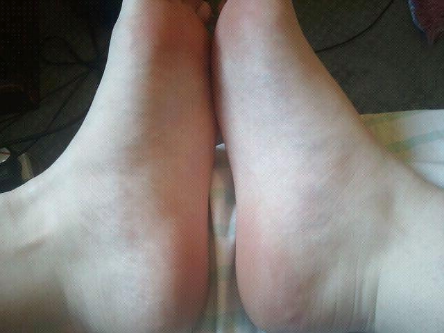 18P Feet, Cum on them
