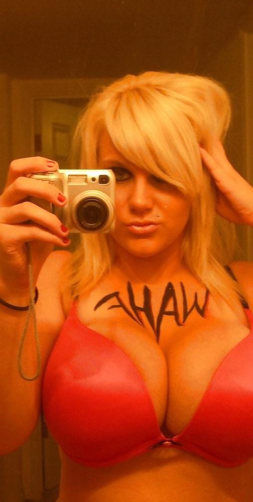 25P Bra wearing bitches =D
