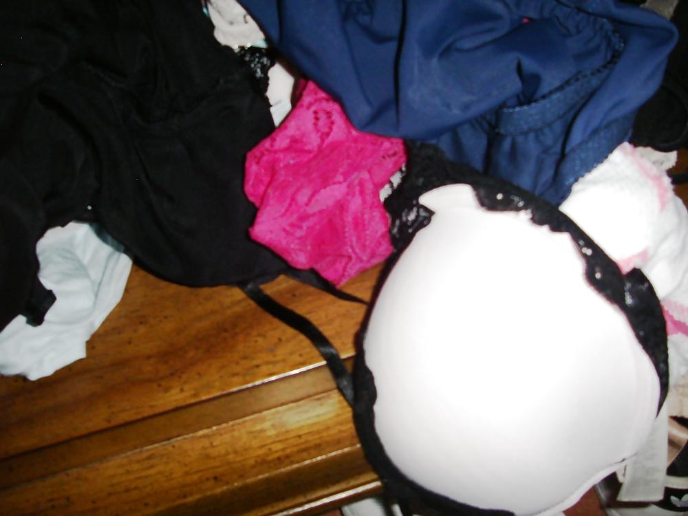 5P Bra & Panty Sneek Photos