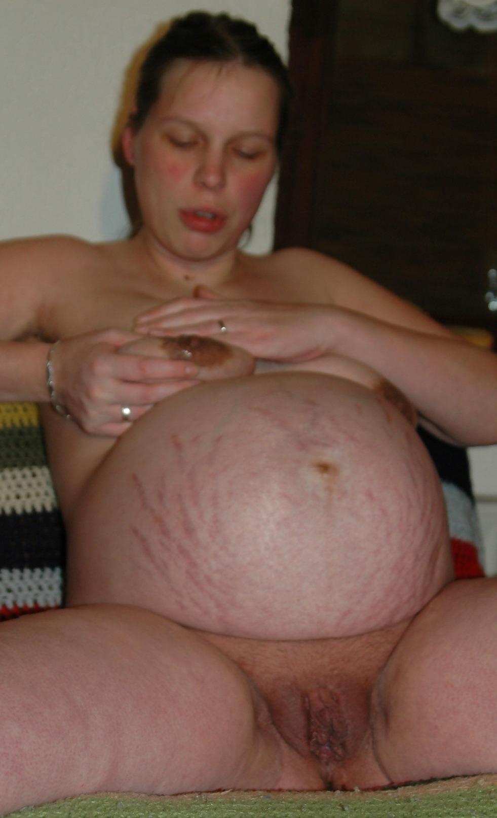 25P Pregnant & cute 17