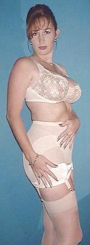 12P Mieder - Girdle 003