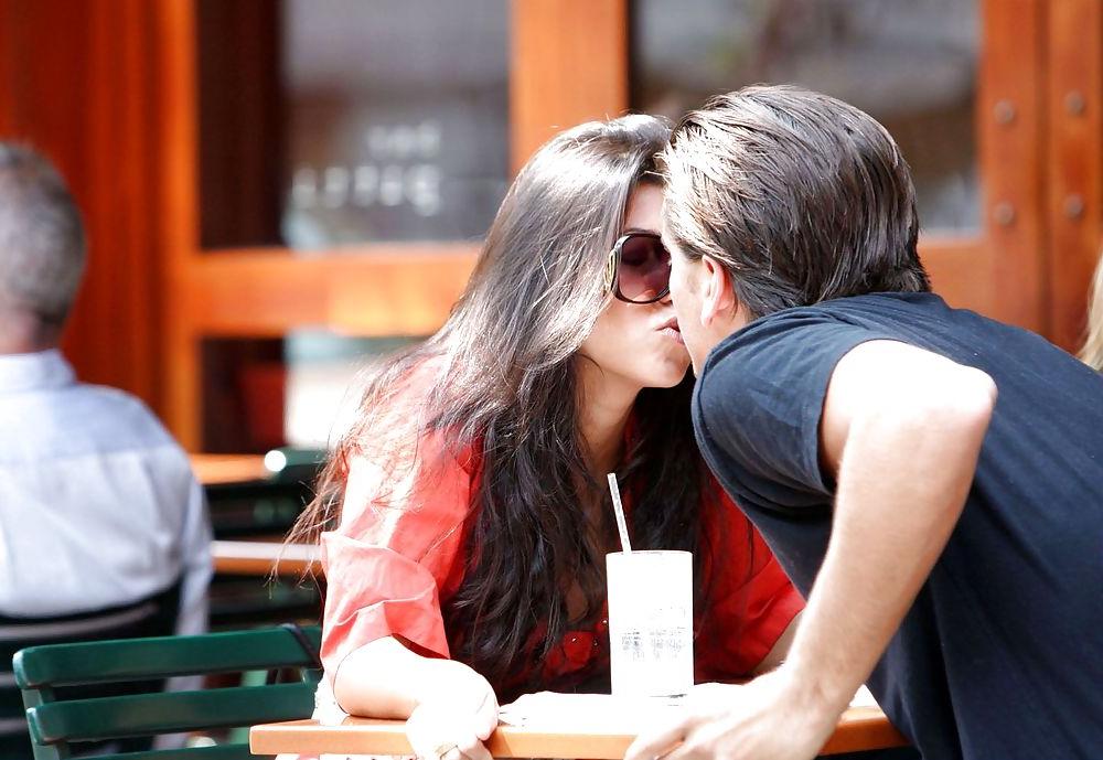 10P Kourtney Kardashian upskirts while having lunch at Bar Pitti