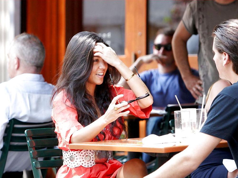 10P Kourtney Kardashian upskirts while having lunch at Bar Pitti