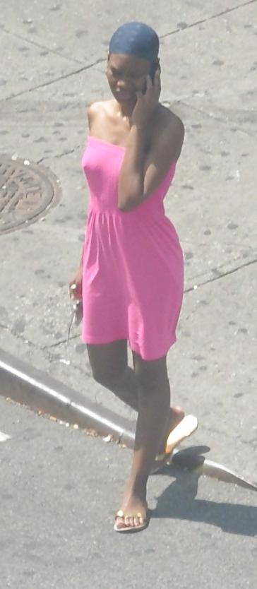 4P Harlem Girls in the Heat 130 - New York - Bra-less Nipple